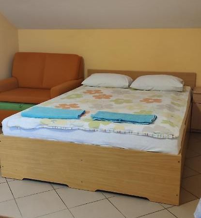 Uslugi Hotelarskie Helena Семятыче Экстерьер фото